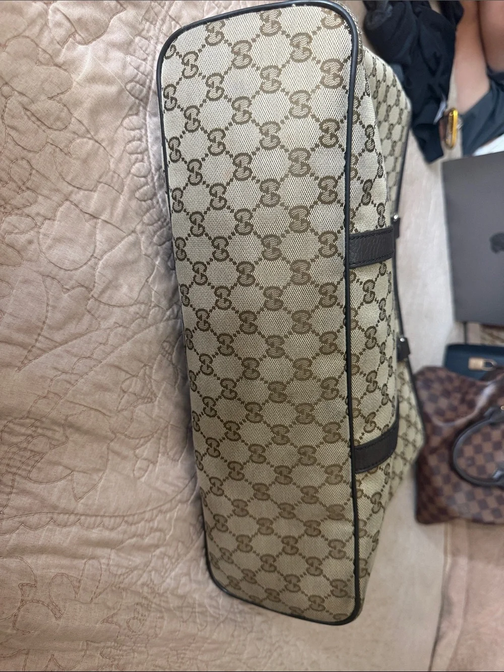 Gucci classic gg